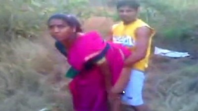 400px x 225px - Gramathu auntyai ookum tamil village porn videos - tamil saree sex