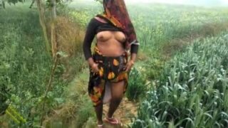 Village aunty nude video leaked in xhamster site