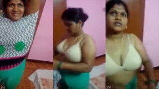 Erode Aunty big mulai kanbithu pesum hot capture