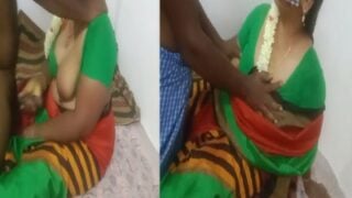 Real Mature Trichy aunty electrician udan ool seigiraal